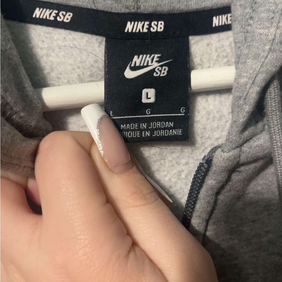 nike grey zip up - Picture 2 of 2